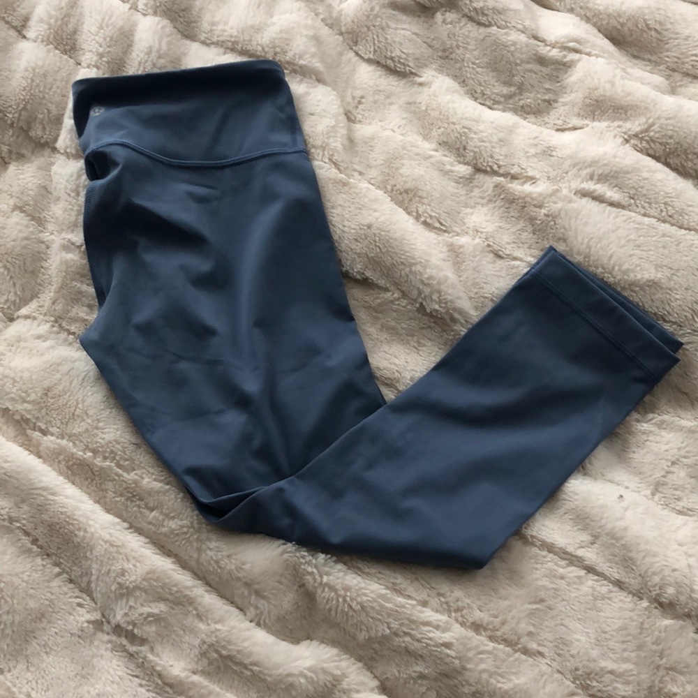 Lululemon cropped workout leggings 4